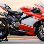 2017-ducati-1299-superleggera-bg-03