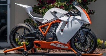 2011-ktm-rc8r-race-specs-auction-01