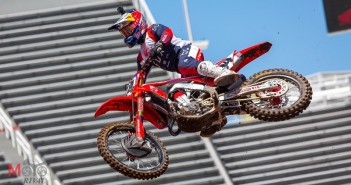 2020-ken-roczen-salt-supercross-crf450r-01