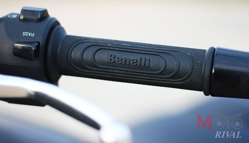 Review-Benelli-Imperiale-400-Hand-Grip