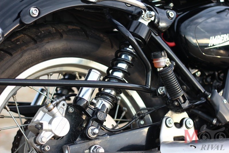 Review-Benelli-Imperiale-400_Rear-Shock