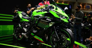 Kawasaki_ZX-25R-bims2020_25