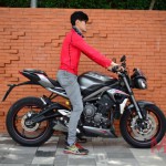 Review-2020-Triumph-Street-Triple-RS_Ride-Position_1