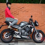 Review-2020-Triumph-Street-Triple-RS_Ride-Position_2