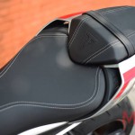 Review-2020-Triumph-Street-Triple-RS_Seat