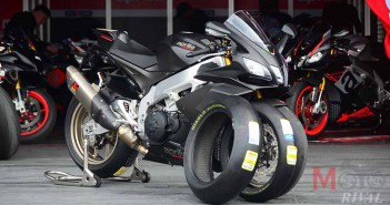 เปิดตัว Pirelli Diablo Superbike พร้อมทดสอบ กับยางตัวแข่งสเป็ก WSBK ใหม่ Pirelli-Diablo-Superbike Cover
