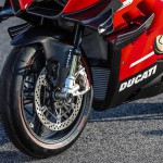 ducati-superleggera-v4-ambience-pic-09