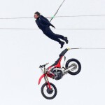 tom-cruise-stunt-scene-flying-jump-crf250r-03