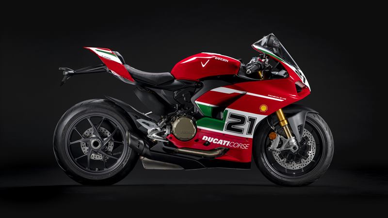 2022-Ducati-Panigale-V2-Bayliss-004