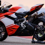 2017-ducati-1299-superleggera-003