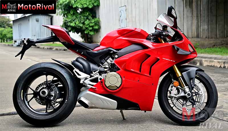 2021-Ducati-Panigale-V4S-Side