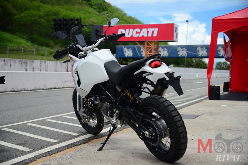 Preview-Ducati-Desert-X (21)