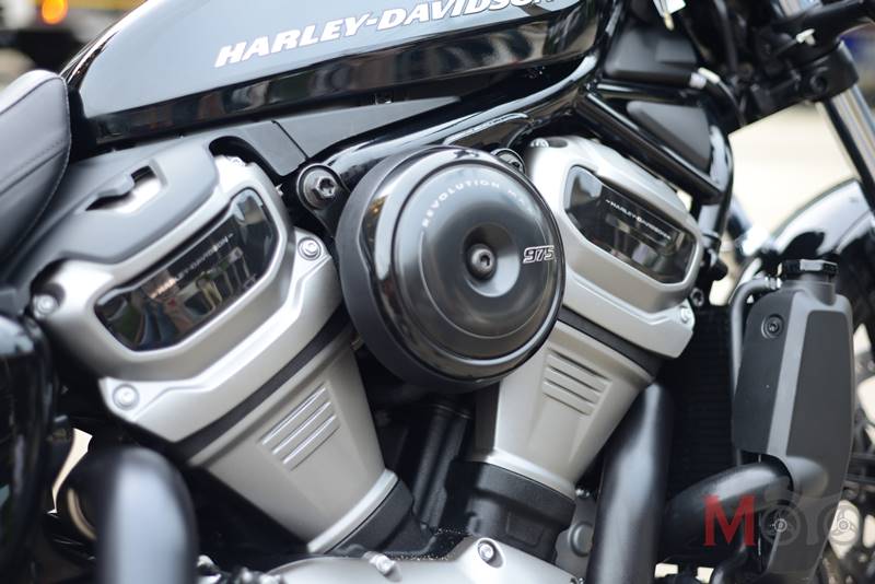 Harley-Davidson-Nightster-975-Engine