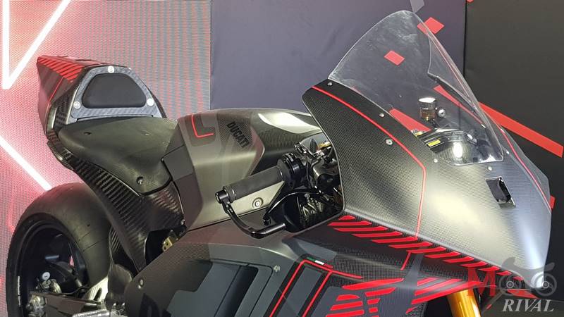Preview-Ducati-V21L (3)