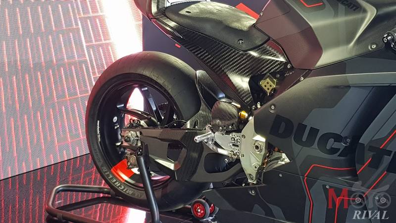 Preview-Ducati-V21L (5)