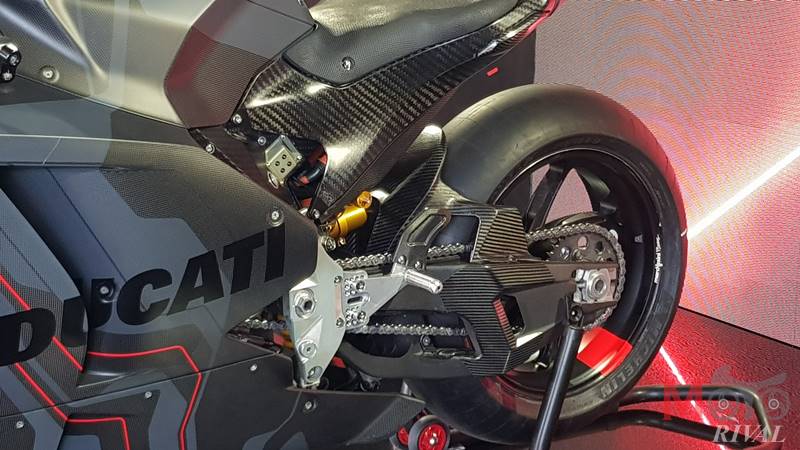 Preview-Ducati-V21L (7)