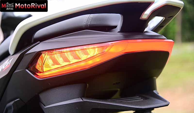 Review-Aprilia-SR-GT200-Tailamp