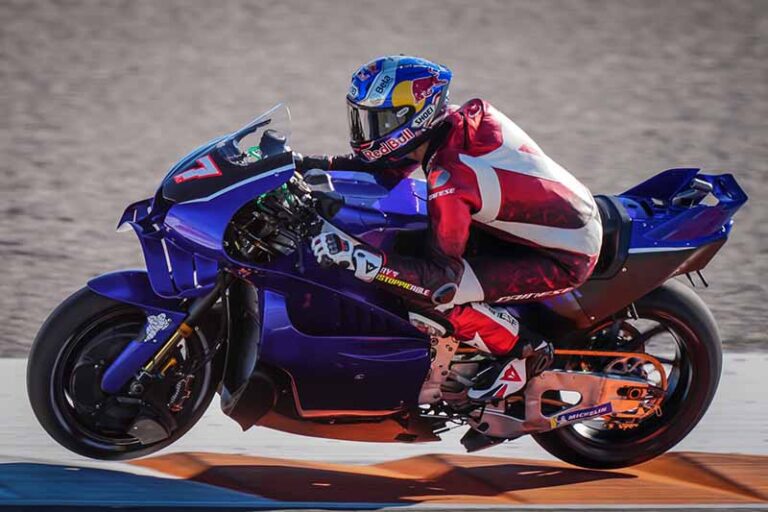 ผล 2025 Valencia Test บังโต เร็วกว่า Rins และ Miller Toprak Razgatlioglu